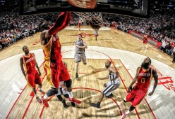 法甲最后一轮 巴黎圣日耳曼客场取胜 赢得队史第12个联赛冠军