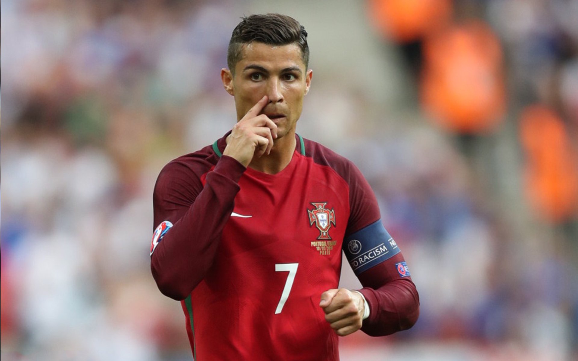 这一球，球迷直接疯狂，球迷们的疯狂表现令人不得不承认足球的魅力